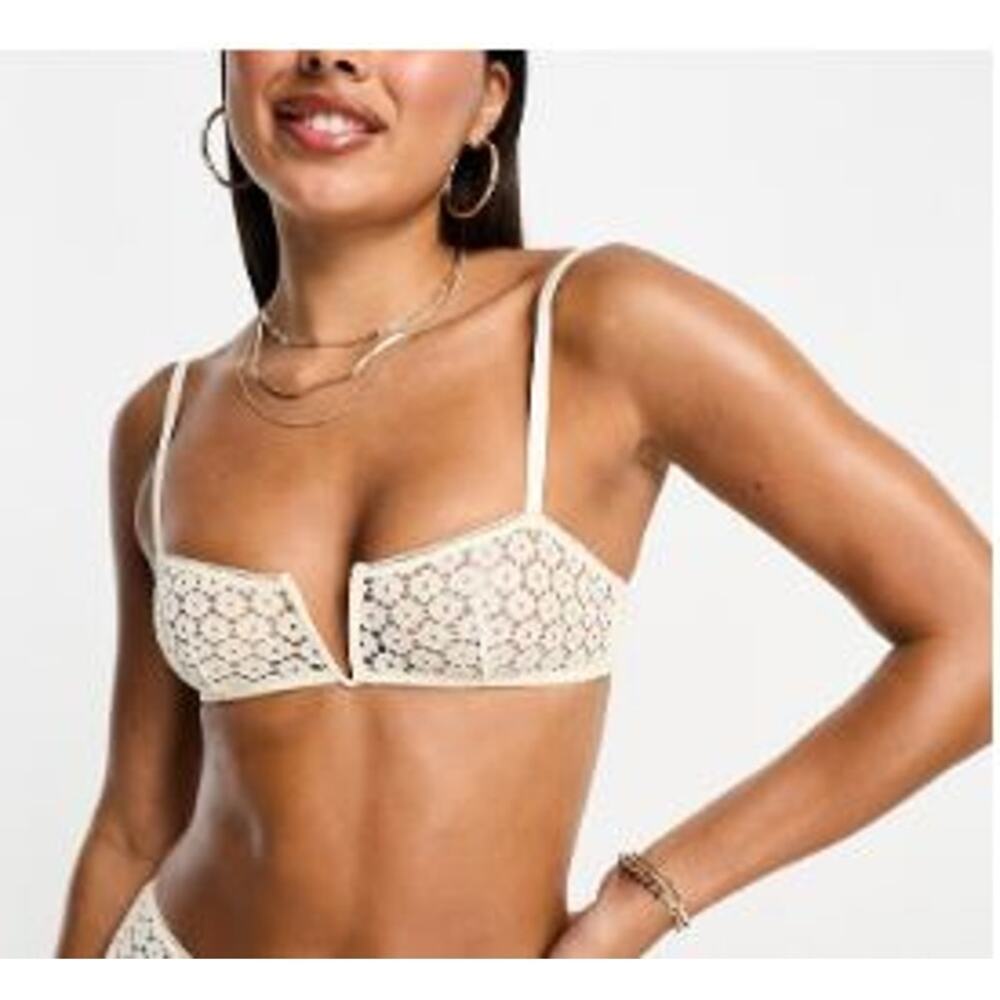 & Other Stories 4 Daisy Lace Bustier Bra Off White Cream Wireless Adjustable